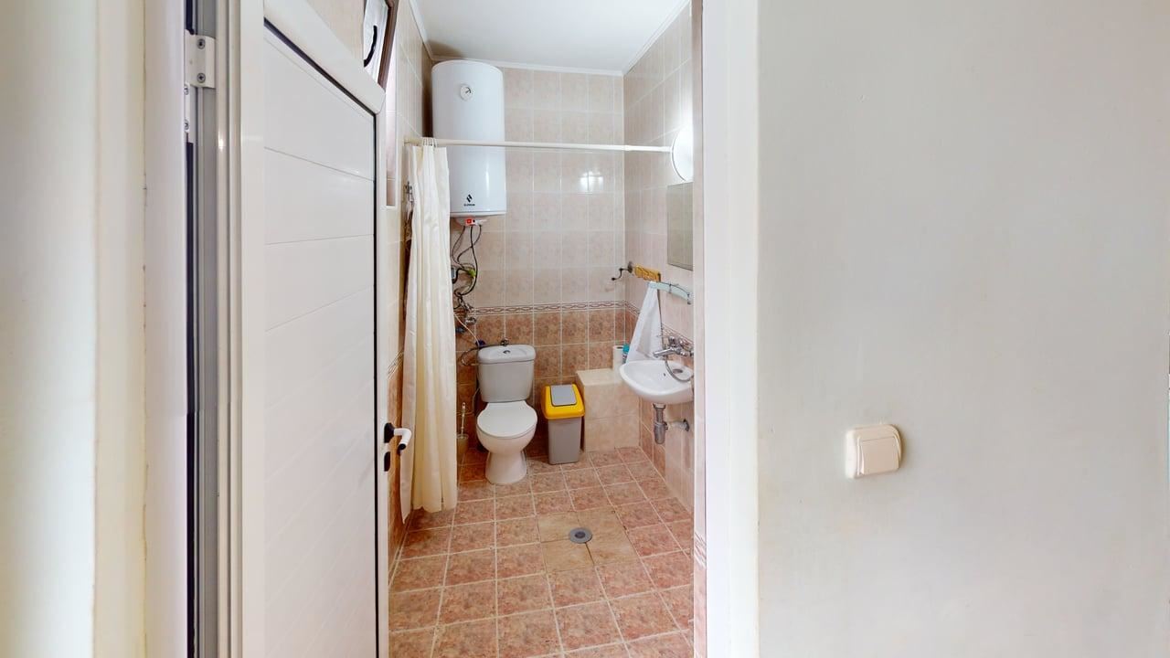 Two-storey house in Poroy village – peace, space and comfort near the sea