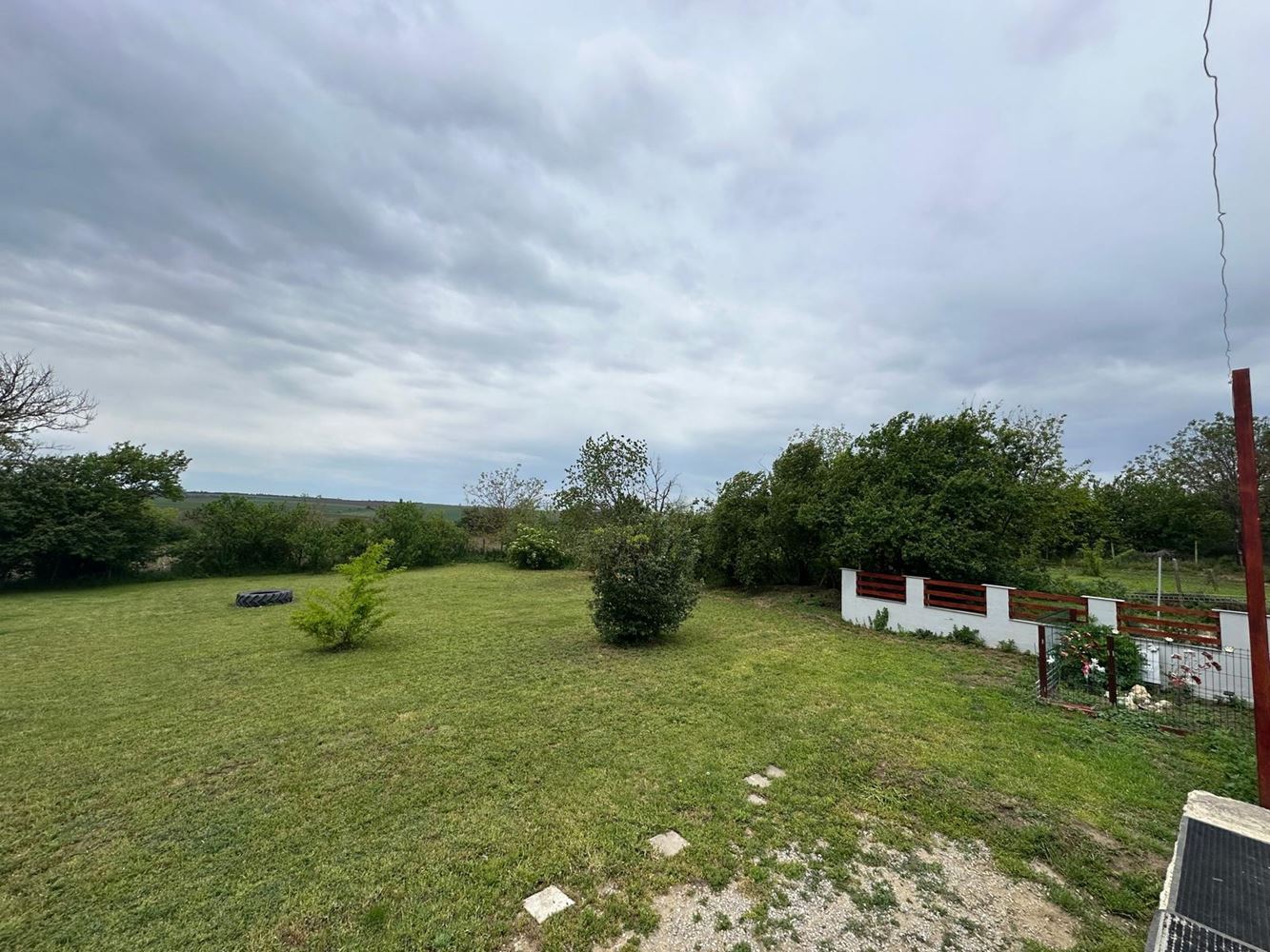 Fully Renovated House with Huge Yard and Perfect Conditions for Year-Round Living