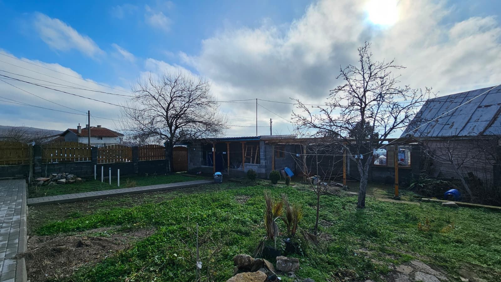 Exceptional single-story house with a spacious yard in the peaceful village of Kosharitsa