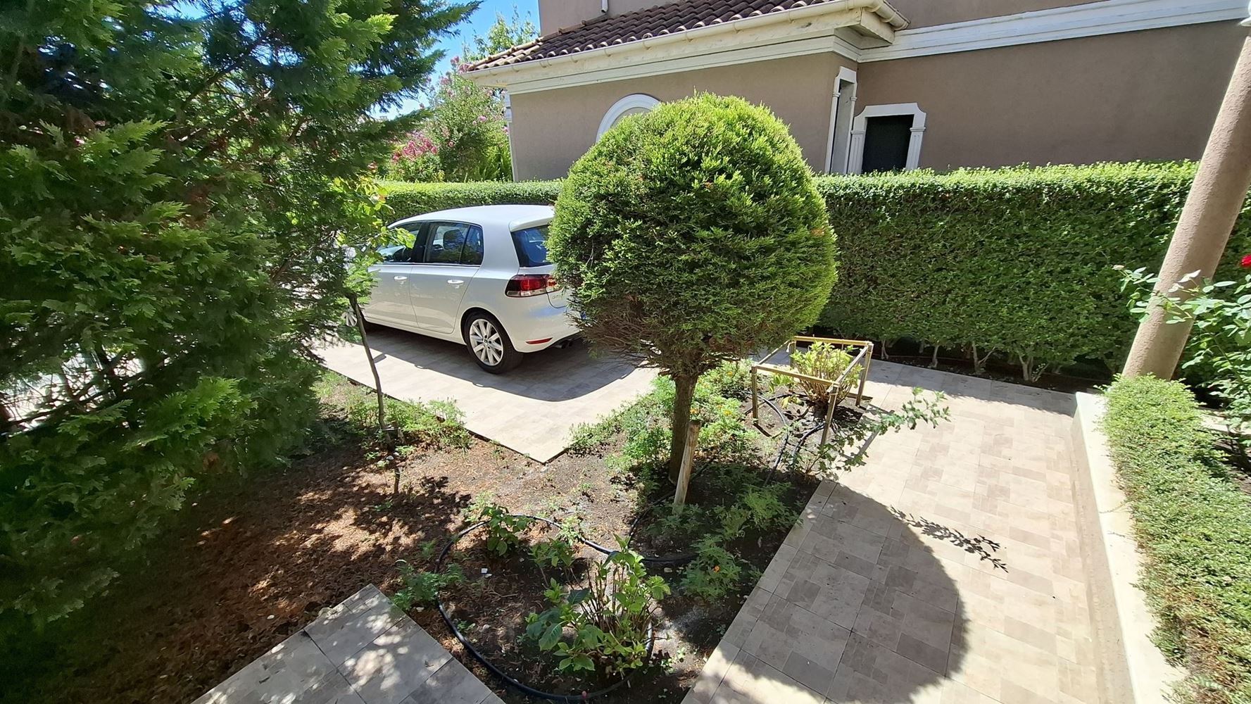 Luxury two-storey house in a prestigious complex in Pomorie