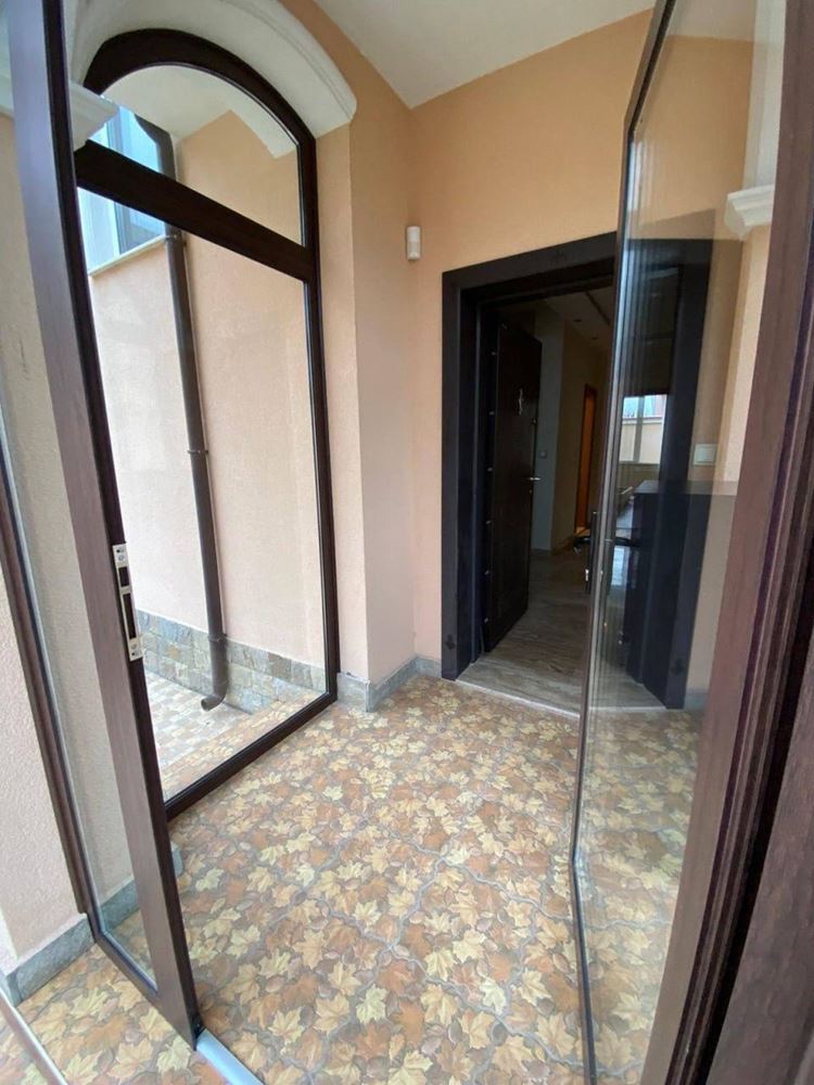 Modern House in the Center of Ravda – Luxurious Ready-to-Move-In Home with Excellent Location and Private Plot