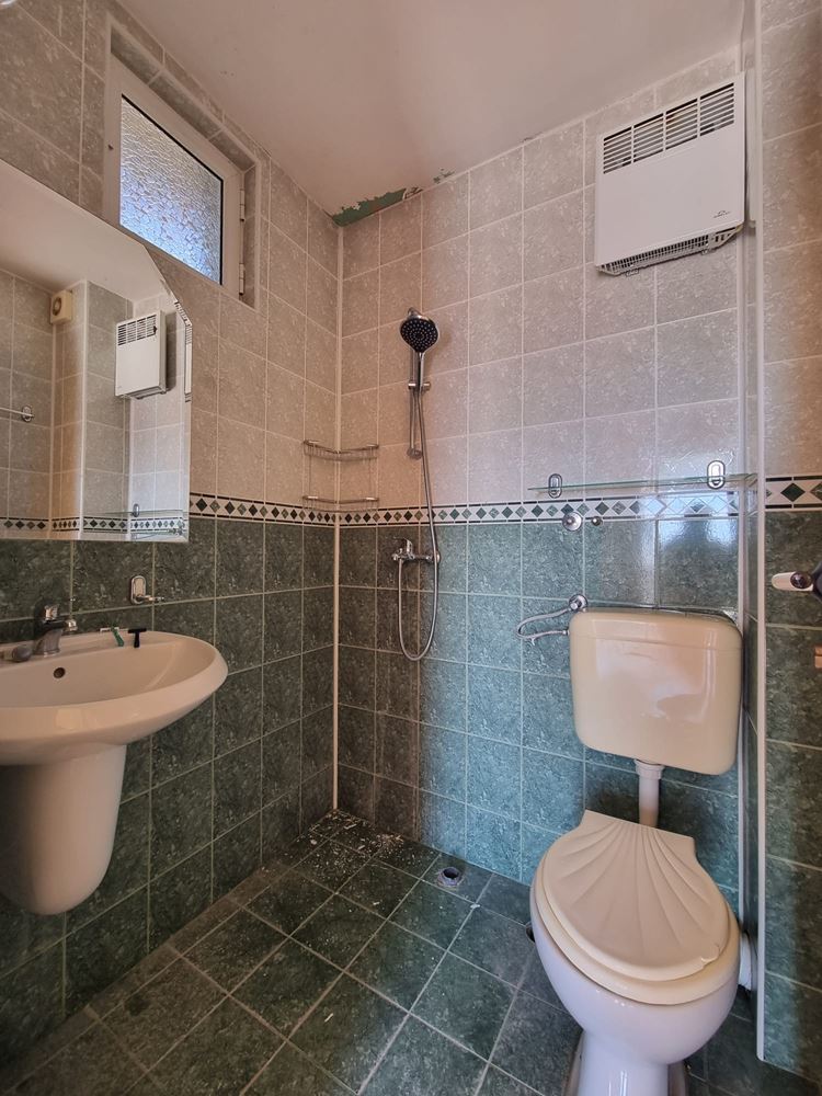 Luxury house with swimming pool and sea panorama in Sveti Vlas – only 1 km from the beach