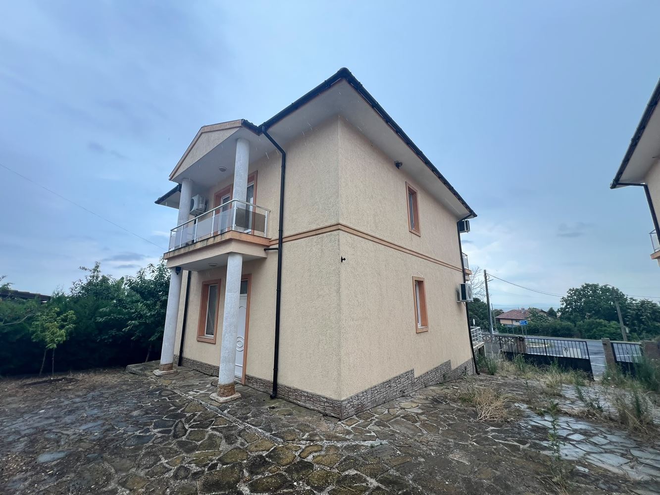 Detached Two-Storey House in Kabлeshkovo – Fully Furnished and Ready to Move In