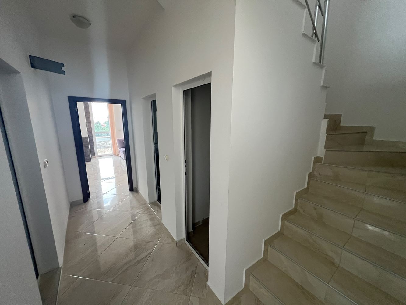 Detached Two-Storey House in Kabлeshkovo – Fully Furnished and Ready to Move In