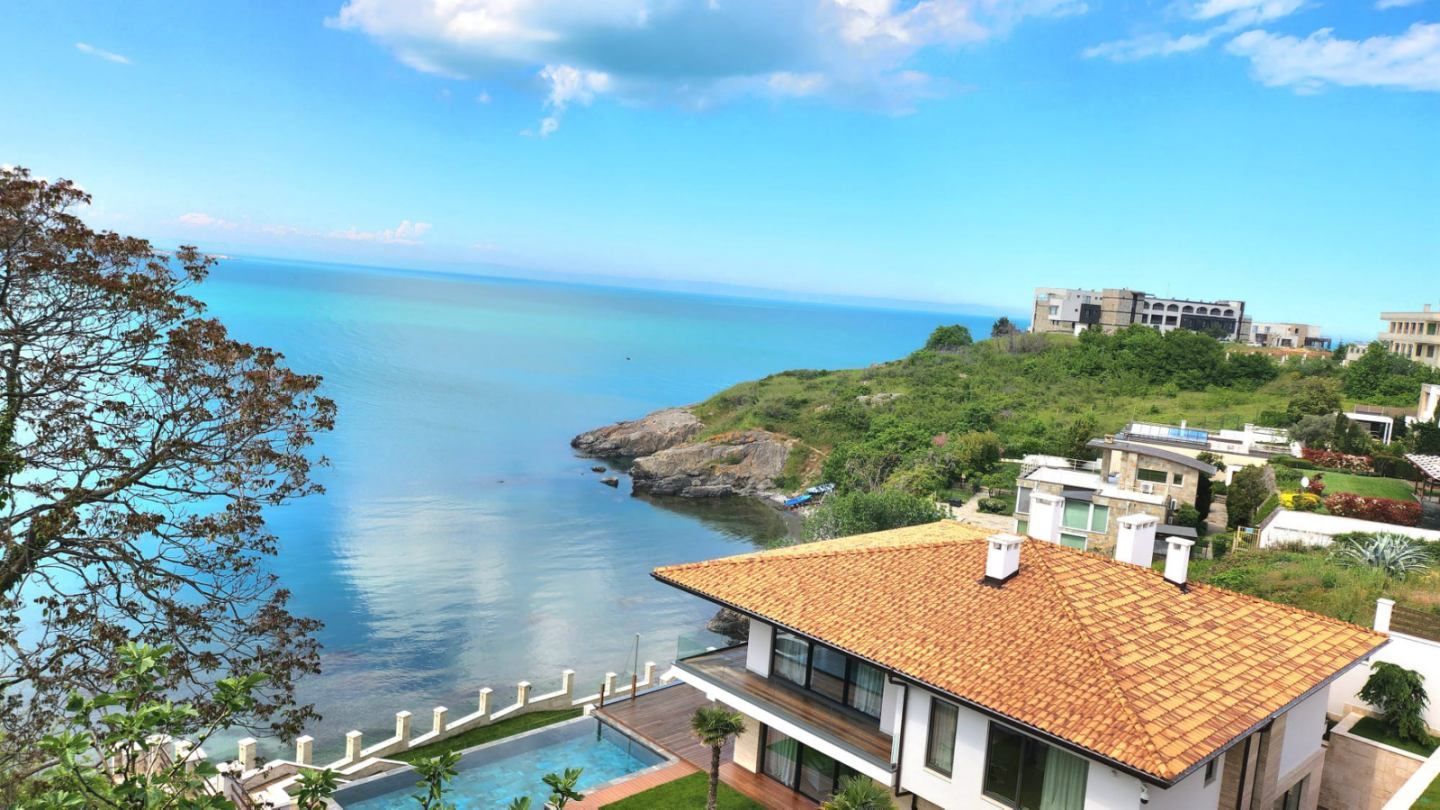 Stunning Three-Storey House on the First Sea Line in Sozopol with Panoramic Views of Paradise Bay