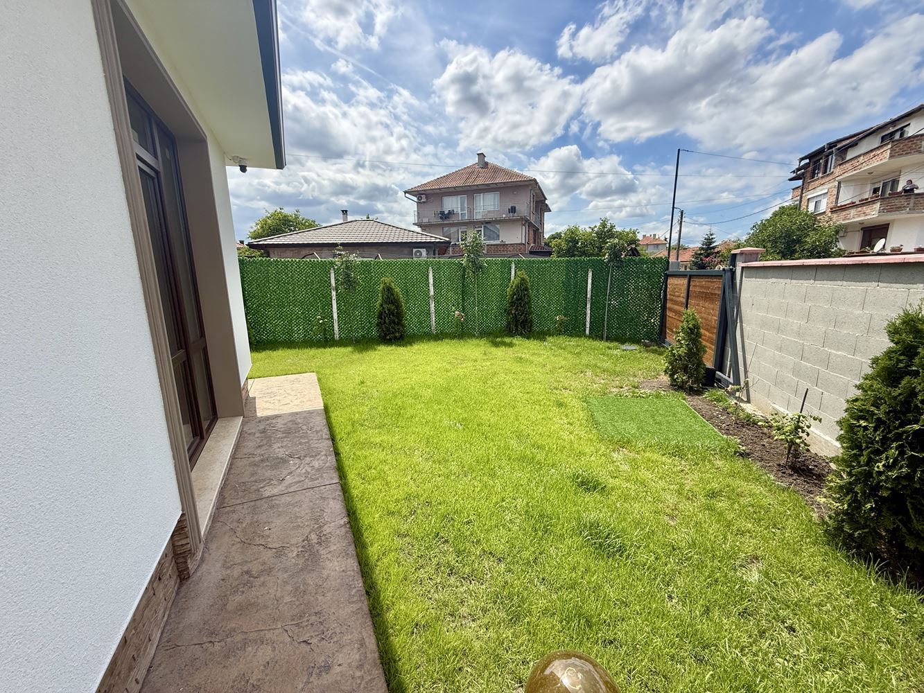 New Single-Storey House with Three Bedrooms and Private Garden – Comfort, Peace, and Quality near Sunny Beach