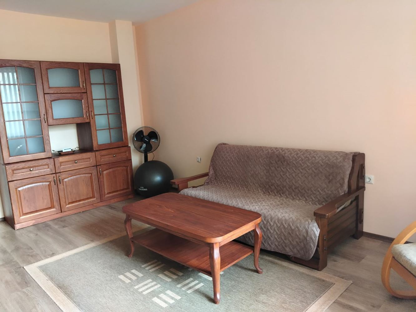 Spacious three-storey single-family house in the center of Ravda – comfort, prestige, and complete independence