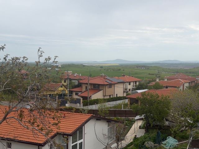 Three-storey terraced house in Banevo – modern construction, yard and two parking spaces