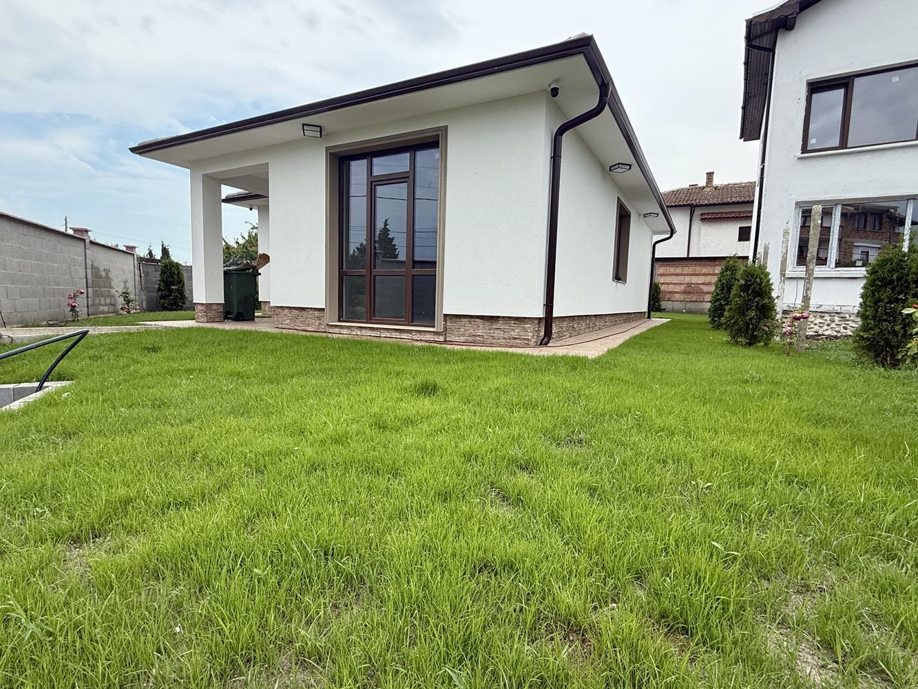 New Single-Storey House with Three Bedrooms and Private Garden – Comfort, Peace, and Quality near Sunny Beach