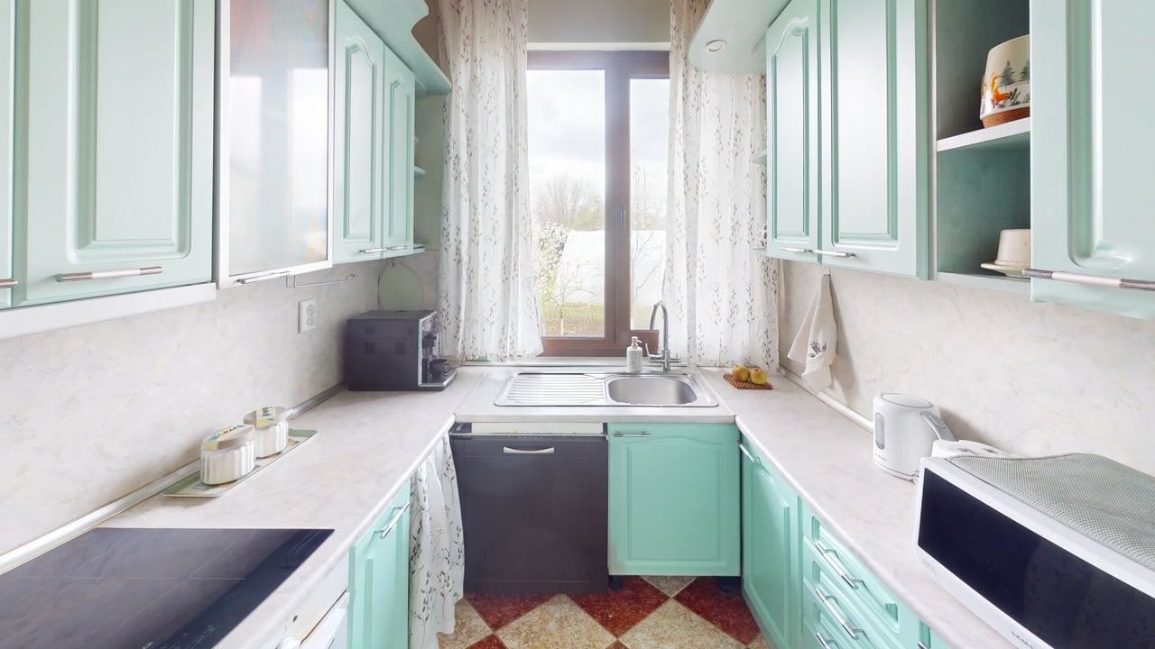 Two-storey house in Poroy village – peace, space and comfort near the sea