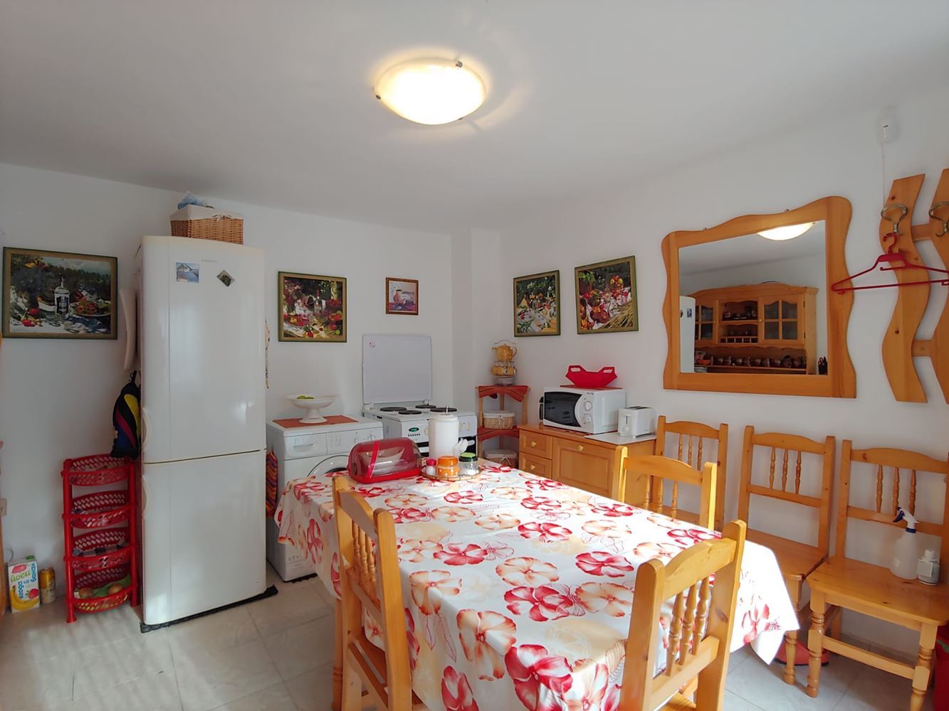 Spacious Two-Storey House with a Huge Garden, Fireplace, Sauna and Jacuzzi in Drachevo Village