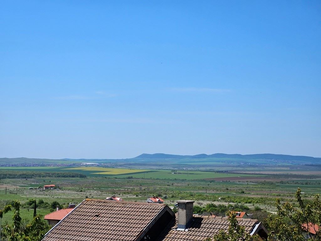 Spacious Detached House with Panoramic Views in Kosharitsa