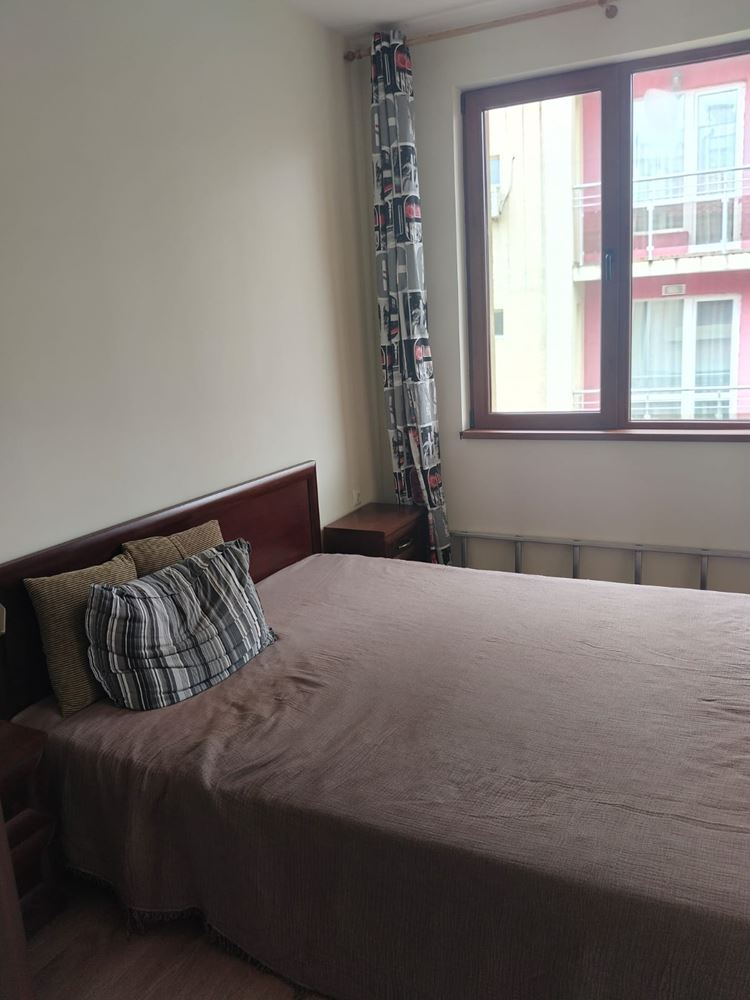 Spacious three-storey single-family house in the center of Ravda – comfort, prestige, and complete independence