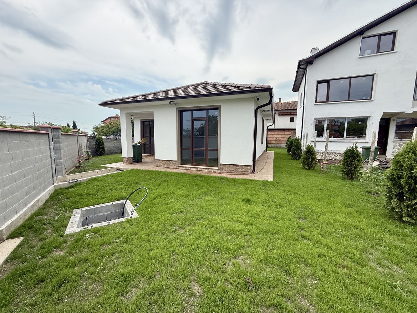 New Single-Storey House with Three Bedrooms and Private Garden – Comfort, Peace, and Quality near Sunny Beach