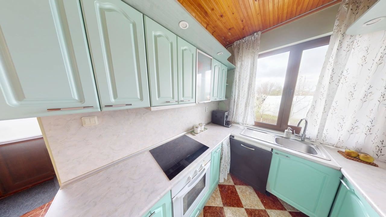 Two-storey house in Poroy village – peace, space and comfort near the sea