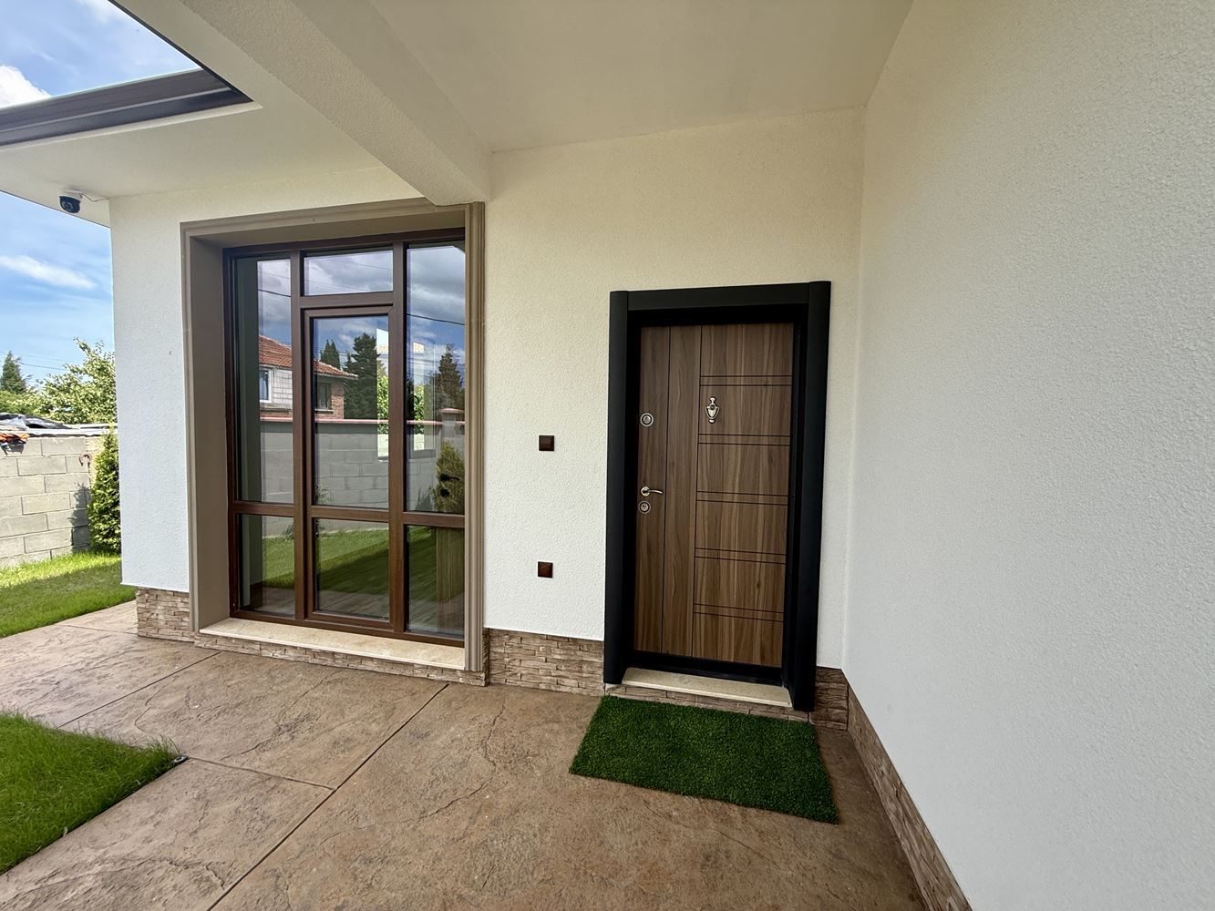 New Single-Storey House with Three Bedrooms and Private Garden – Comfort, Peace, and Quality near Sunny Beach