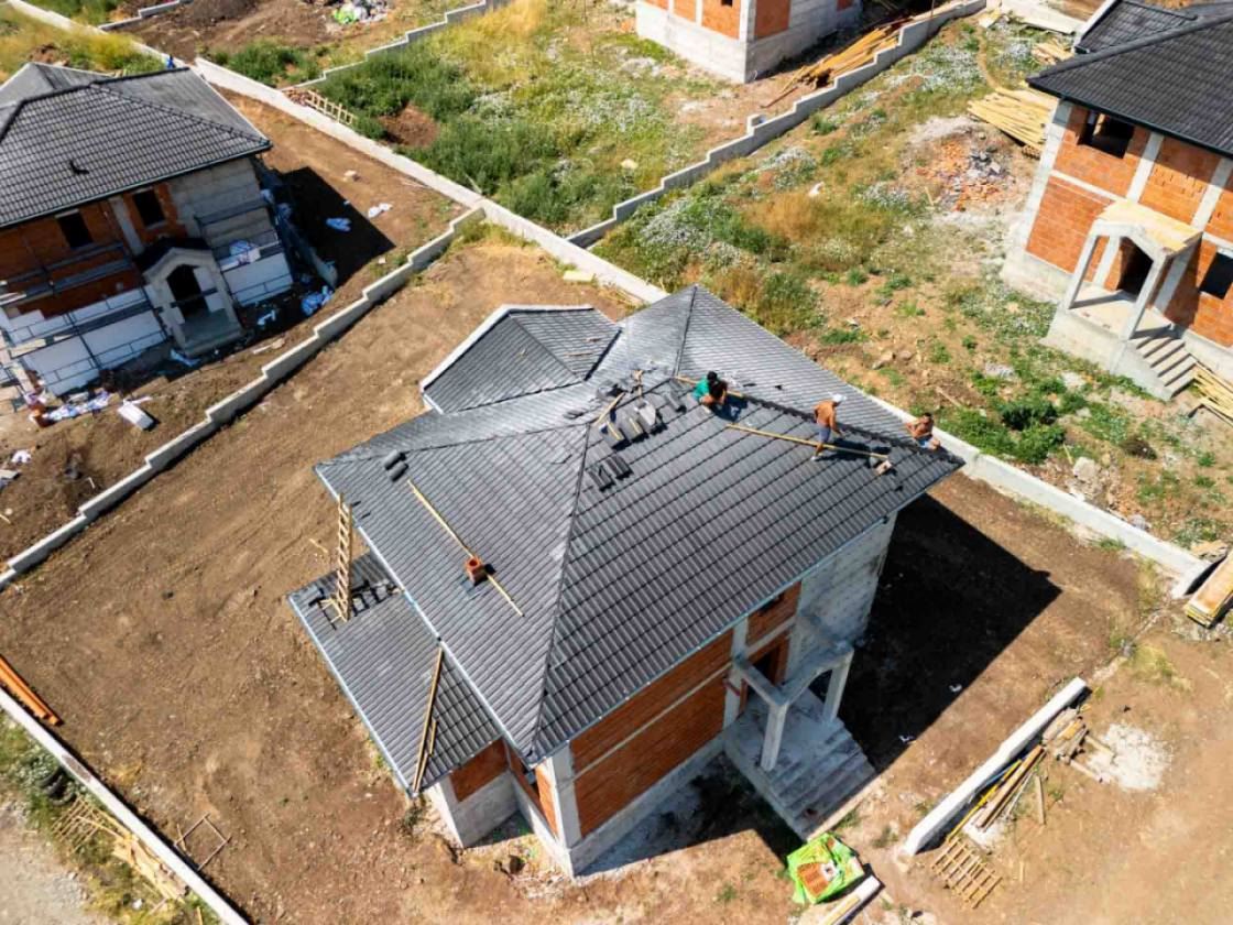 New single-family house with private yard, parking space and no maintenance fee in Cherni Vrah village