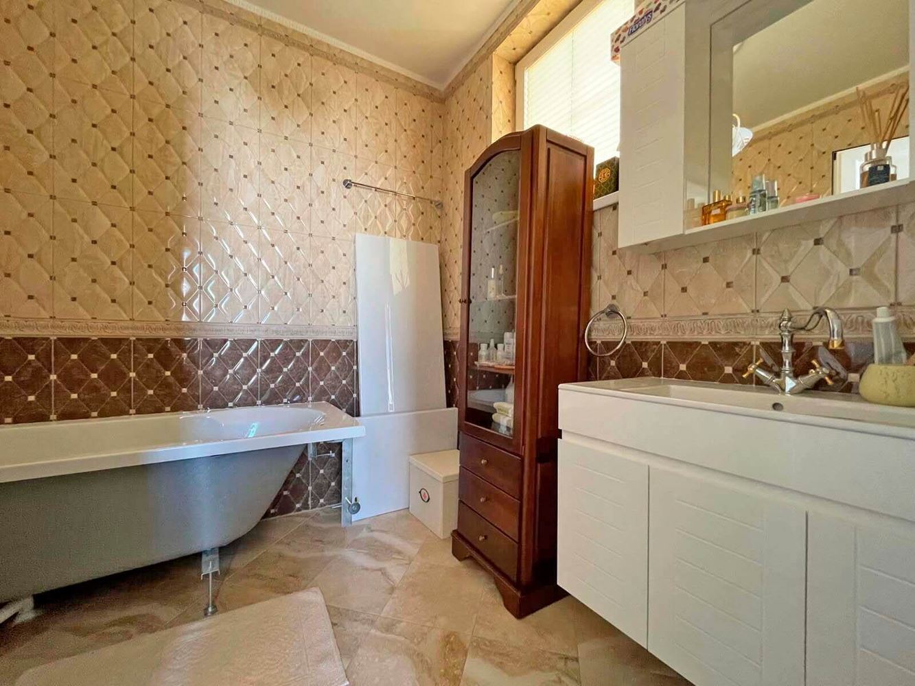 Luxury House with Pool and Panoramic Views in Kosharitsa – Only 5 Minutes from Sunny Beach