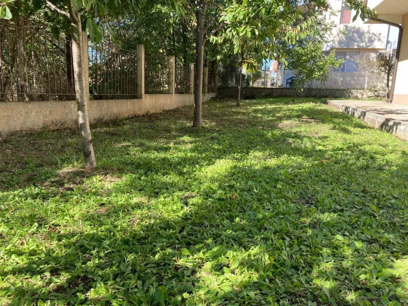 Spacious three-storey single-family house in the center of Ravda – comfort, prestige, and complete independence