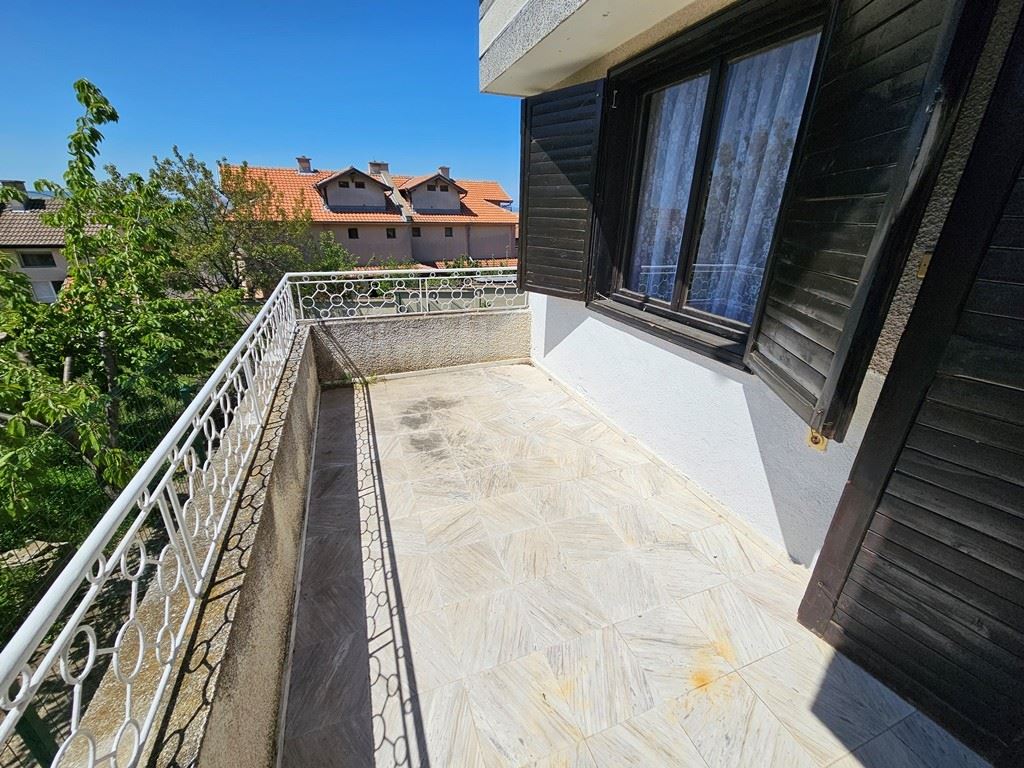 Spacious Detached House with Panoramic Views in Kosharitsa