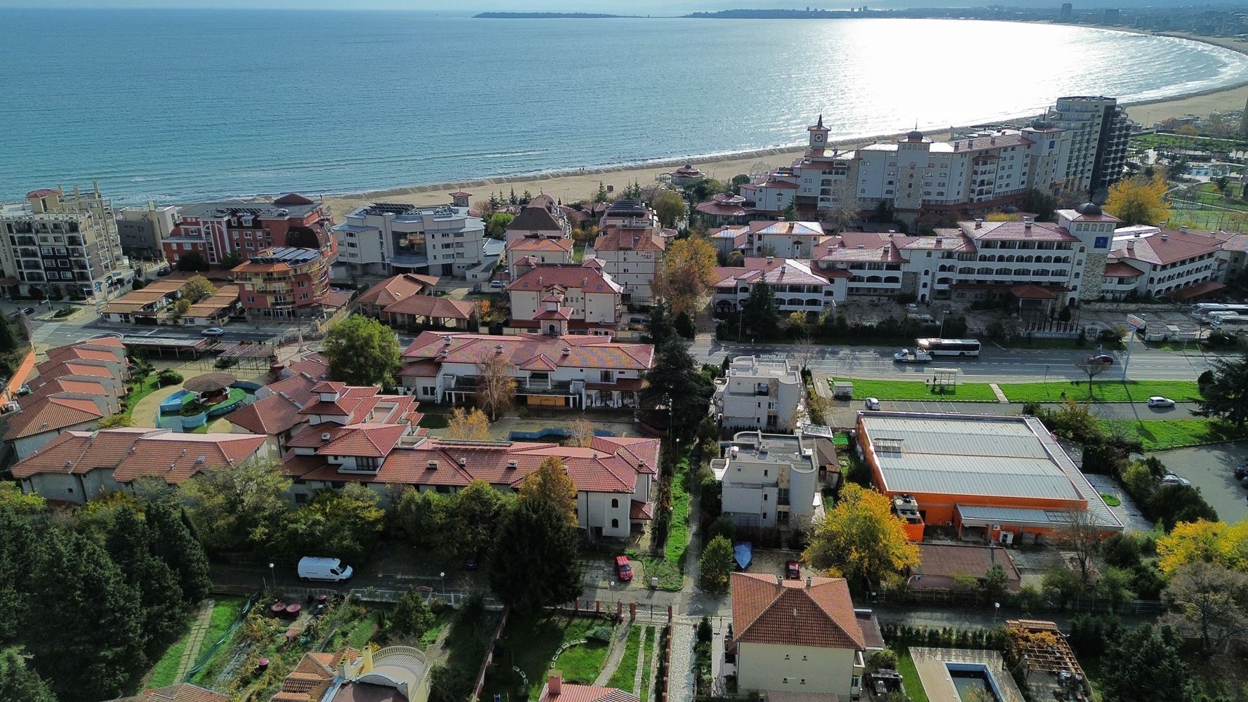 Panoramic Four-Storey House with 8 Bedrooms and Sea View in Sunny Beach – No Maintenance Fee
