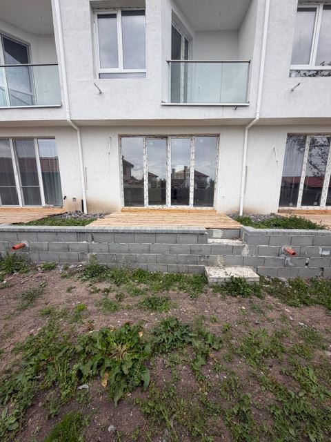 Three-storey terraced house in Banevo – modern construction, yard and two parking spaces