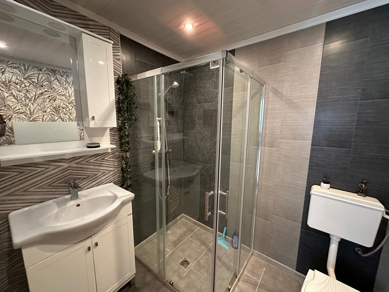 Fully Renovated House with Huge Yard and Perfect Conditions for Year-Round Living