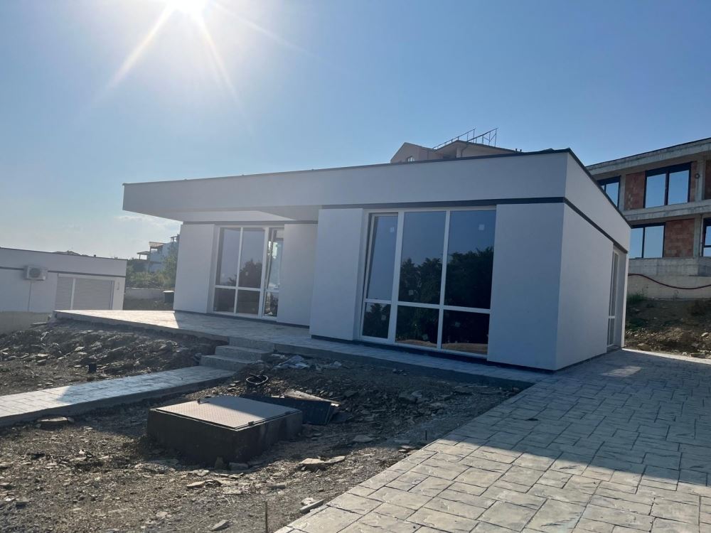 Ready-to-Move-In One-Storey House with Spacious Yard and Sea Panorama in Sveti Vlas – No Maintenance Fee