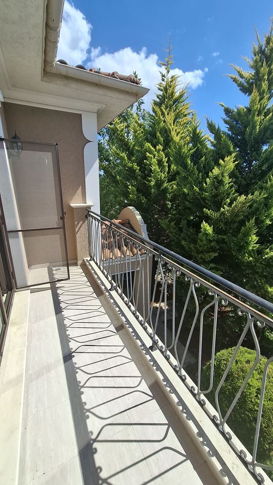 Luxury two-storey house in a prestigious complex in Pomorie