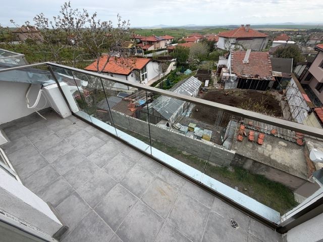 Three-storey terraced house in Banevo – modern construction, yard and two parking spaces