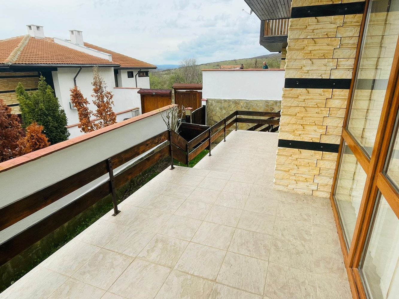 Two-storey house with a car as a gift in a secure complex in Goritsa