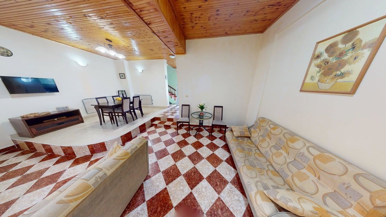 Two-storey house in Poroy village – peace, space and comfort near the sea