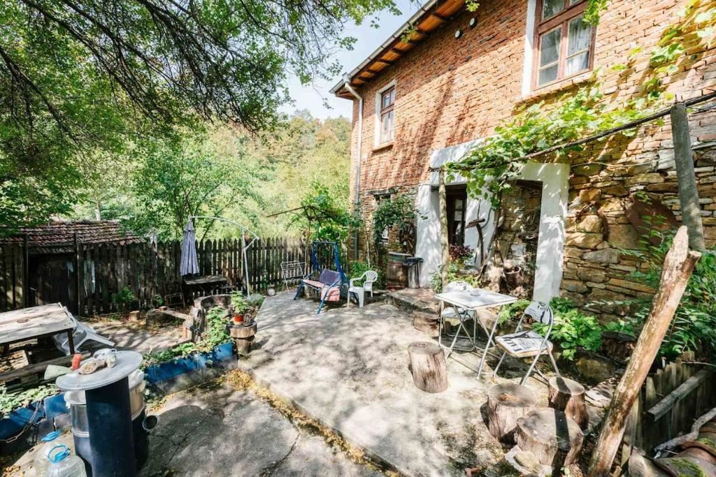 Unique authentic Strandzha guest house in the village of Kosti – the heart of the Strandzha Mountain