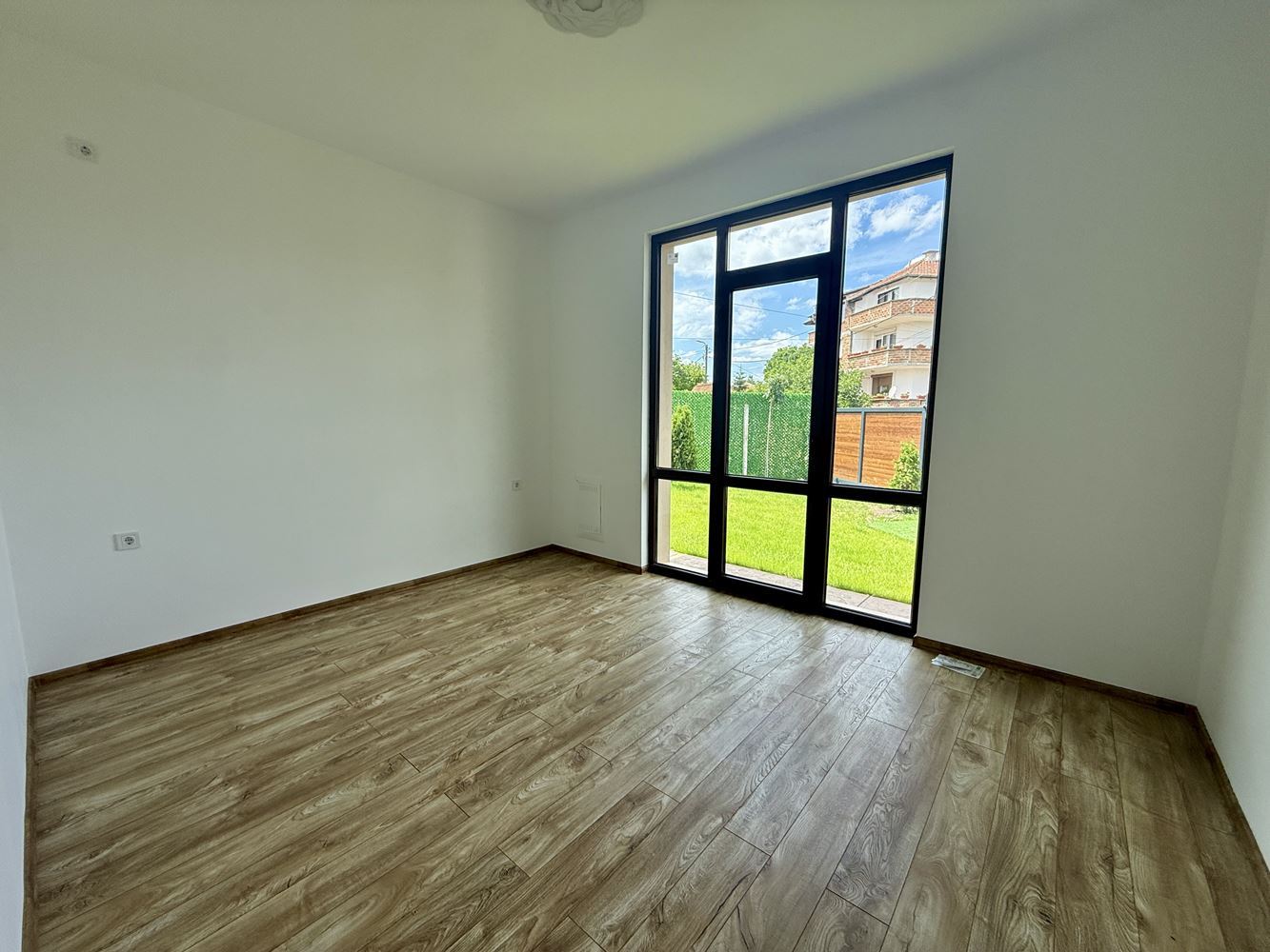 New Single-Storey House with Three Bedrooms and Private Garden – Comfort, Peace, and Quality near Sunny Beach