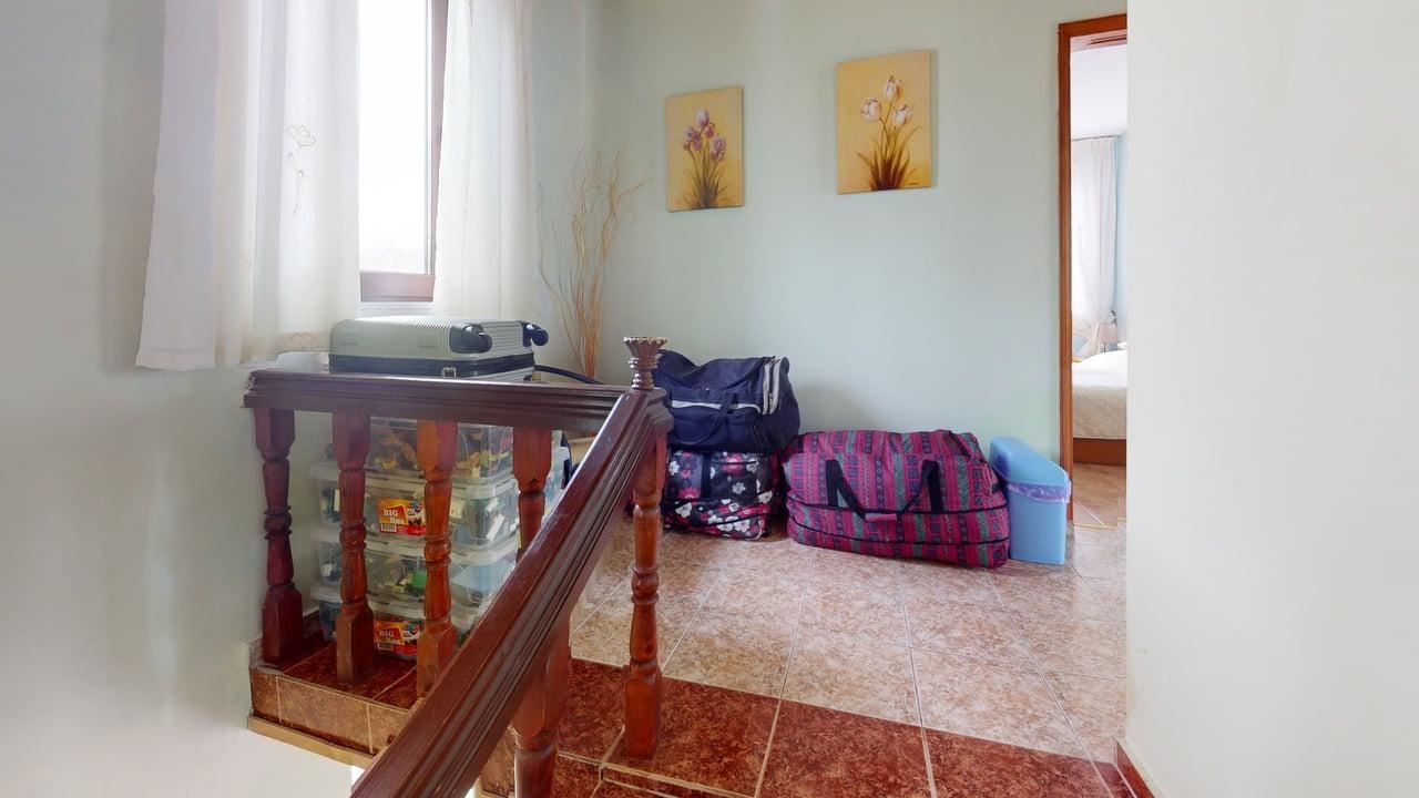 Two-storey house in Poroy village – peace, space and comfort near the sea