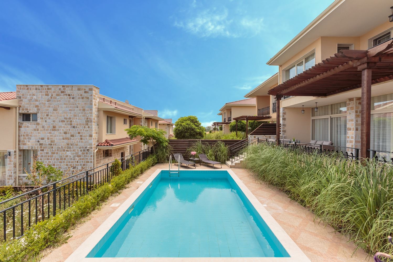 Prestigious seaside house with pool in Lozenets – luxury, tranquility, and inspiring views