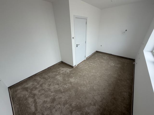 Three-storey terraced house in Banevo – modern construction, yard and two parking spaces