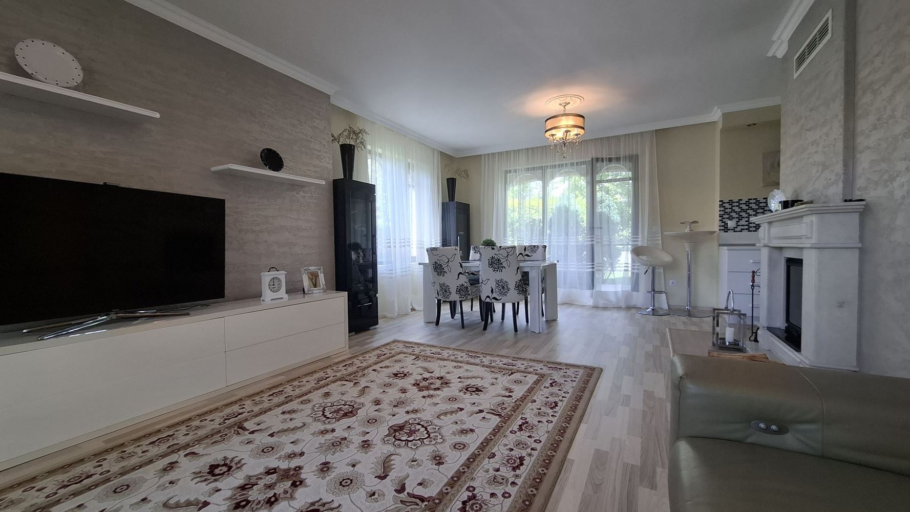 Luxury two-storey house in a prestigious complex in Pomorie
