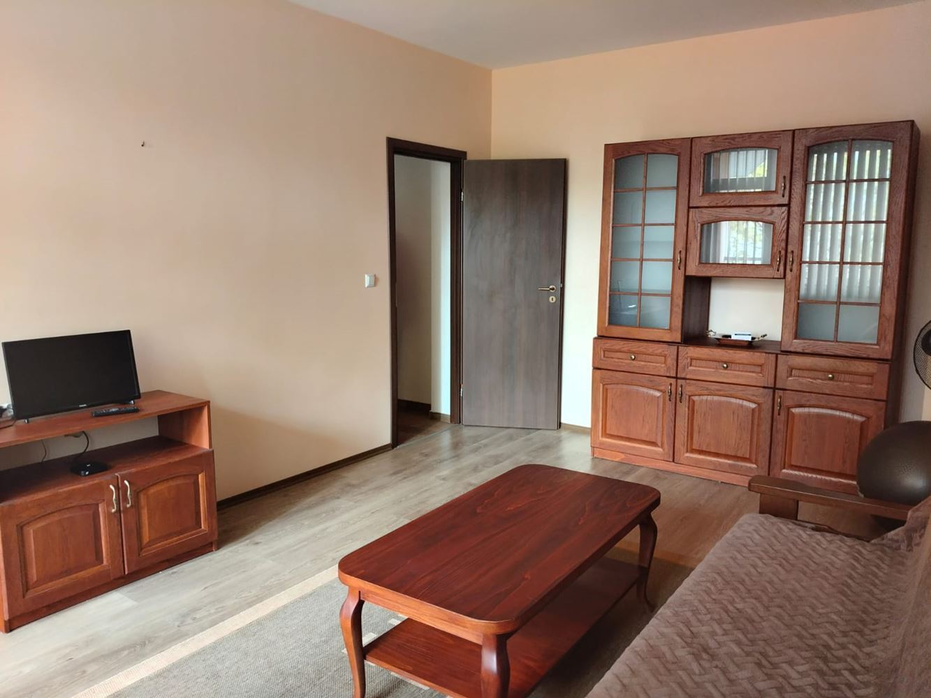 Spacious three-storey single-family house in the center of Ravda – comfort, prestige, and complete independence