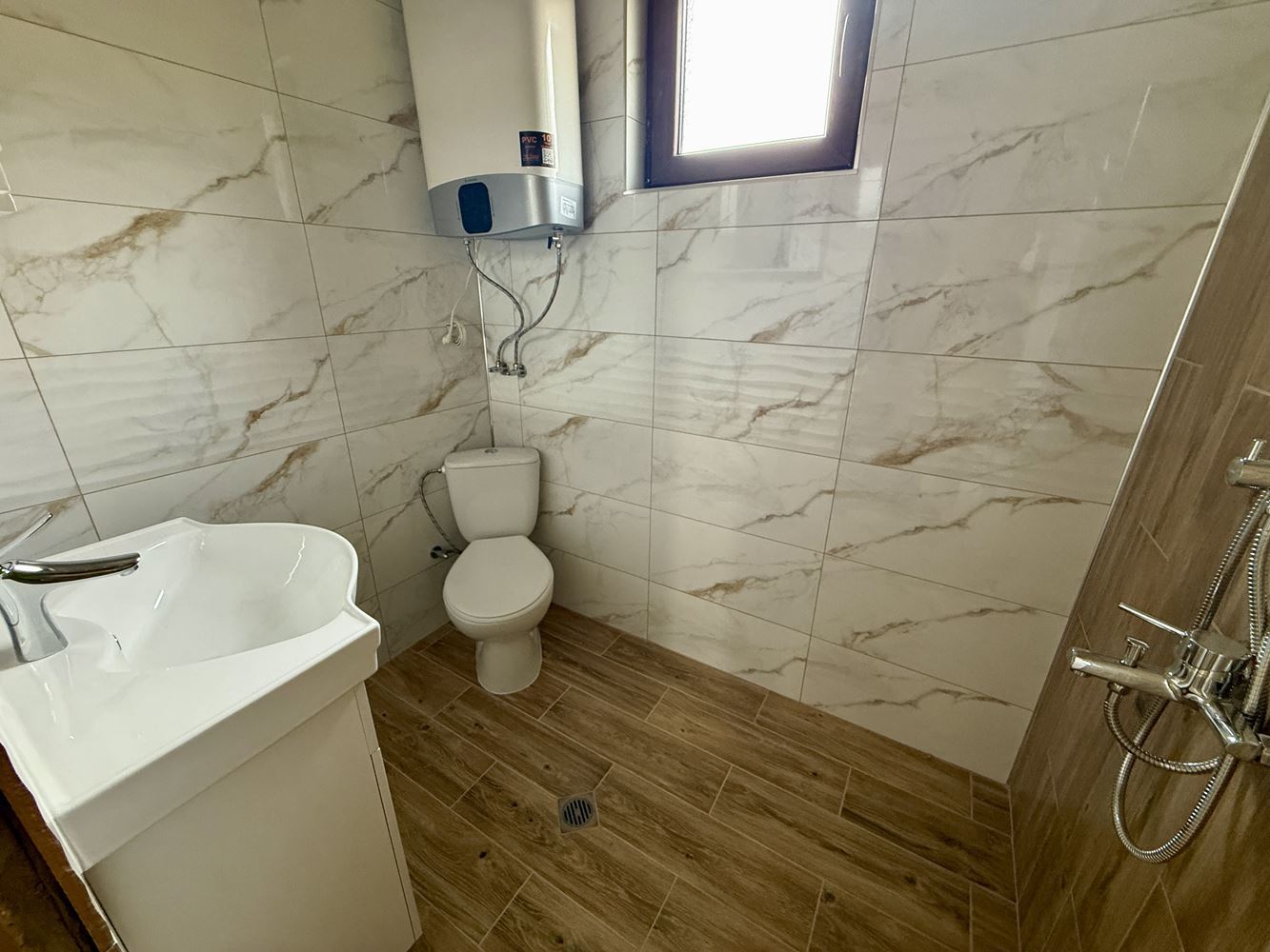 New Single-Storey House with Three Bedrooms and Private Garden – Comfort, Peace, and Quality near Sunny Beach