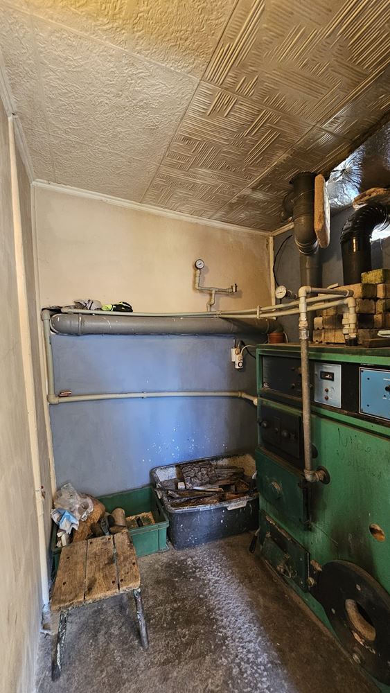 Excellent single-story house with pool and spacious yard in Dyulevo village