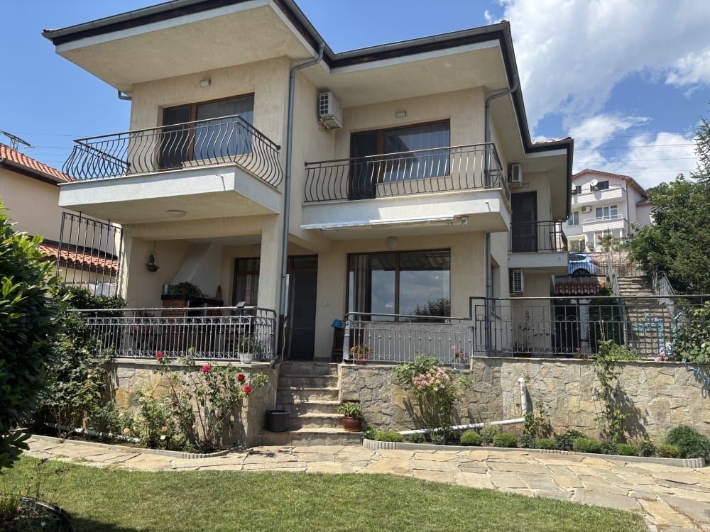 Detached House with Panoramic Sea View and Private Garden in Sveti Vlas