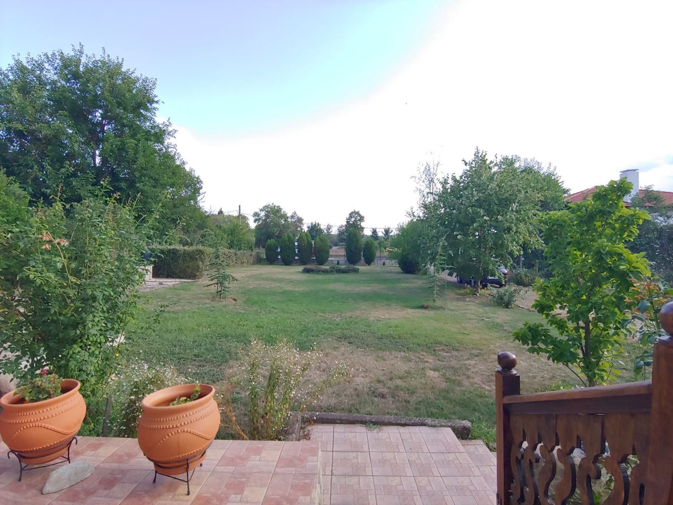 Spacious Two-Storey House with a Huge Garden, Fireplace, Sauna and Jacuzzi in Drachevo Village