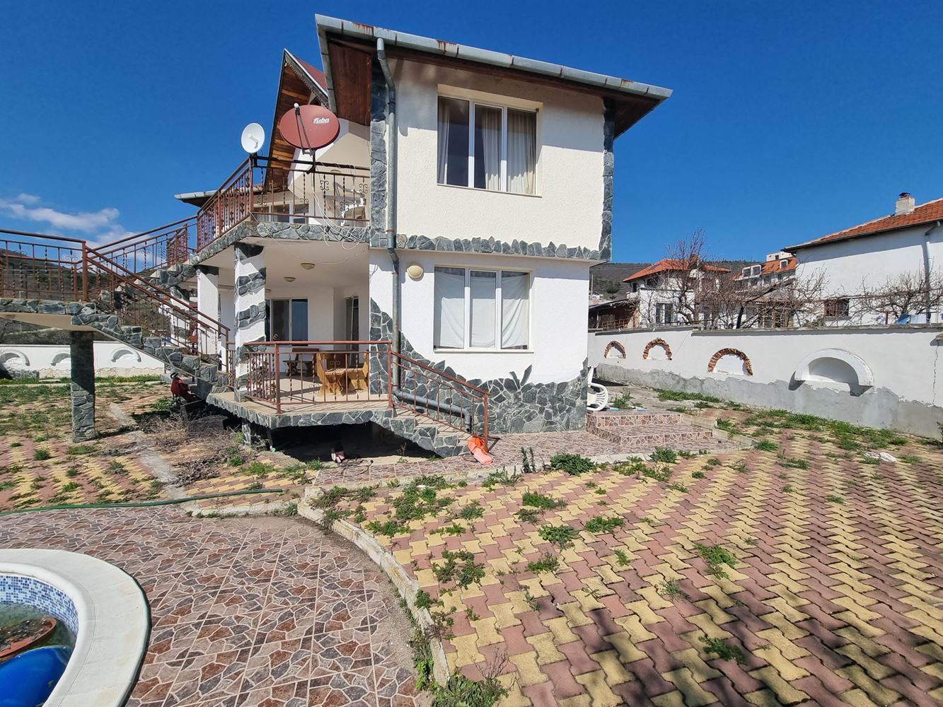 Luxury house with swimming pool and sea panorama in Sveti Vlas – only 1 km from the beach