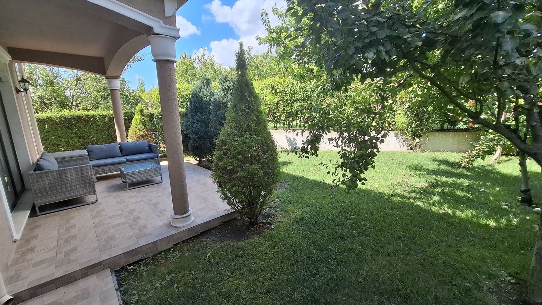 Luxury two-storey house in a prestigious complex in Pomorie