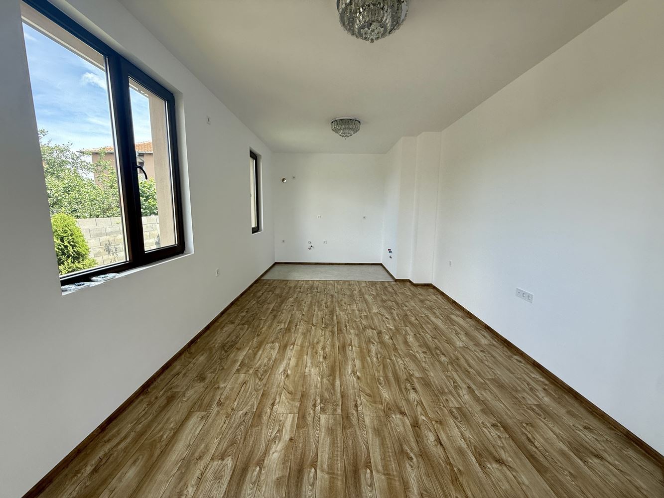 New Single-Storey House with Three Bedrooms and Private Garden – Comfort, Peace, and Quality near Sunny Beach