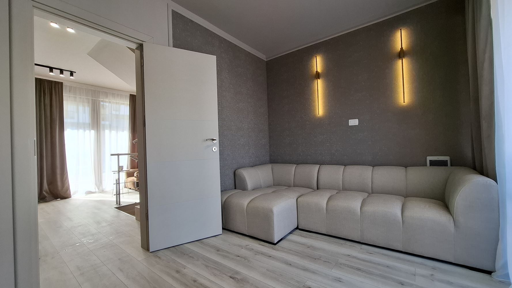 Luxury Three-Storey Townhouse 50 Meters from the Beach – Brand-New Home with Modern Interior and Complete Comfort