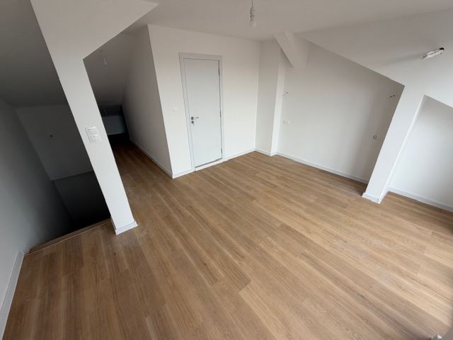 Three-storey terraced house in Banevo – modern construction, yard and two parking spaces