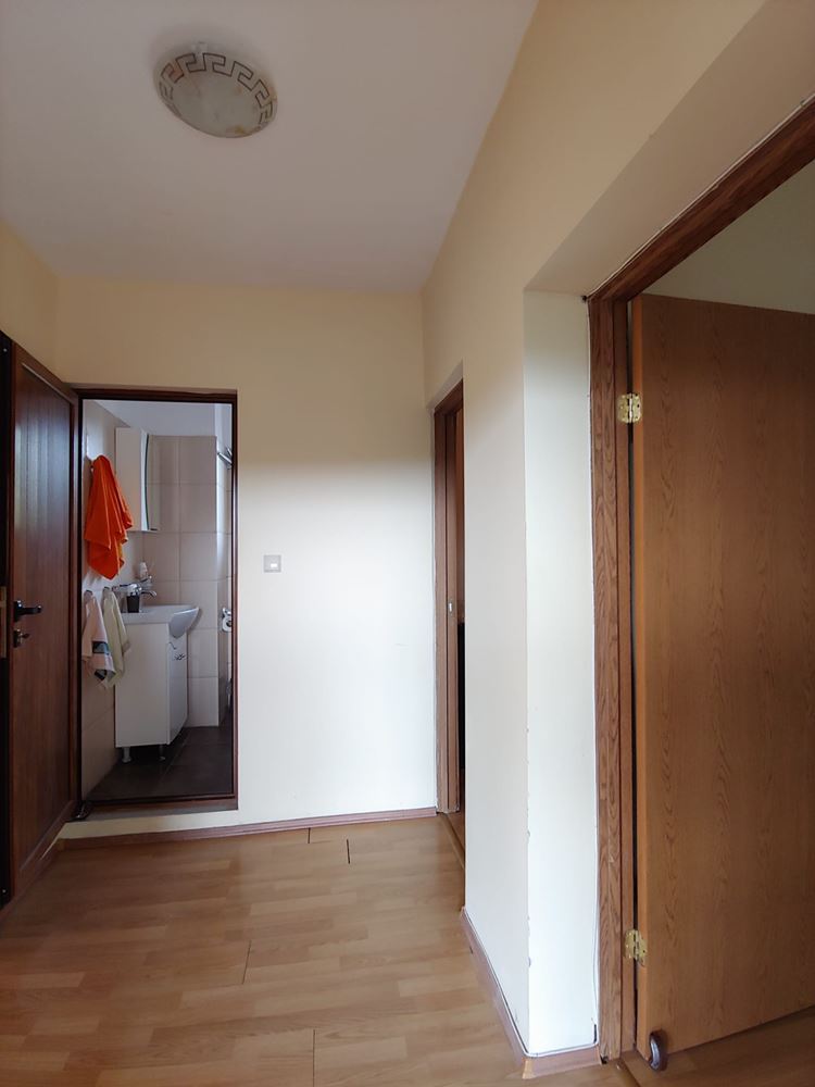 Spacious Two-Storey House with a Huge Garden, Fireplace, Sauna and Jacuzzi in Drachevo Village