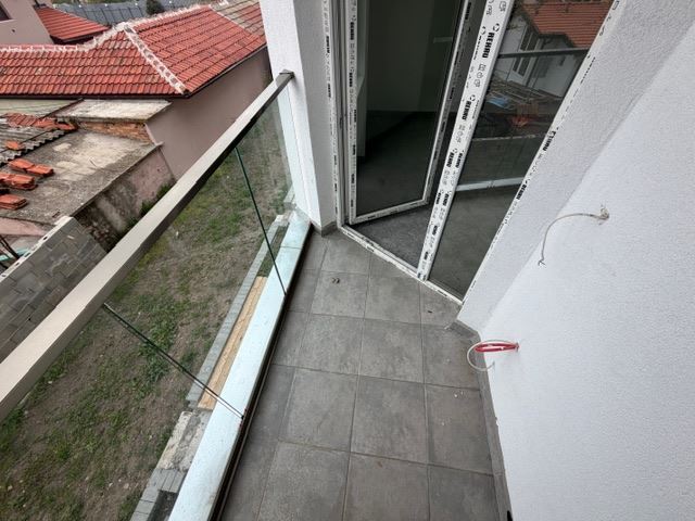 Three-storey terraced house in Banevo – modern construction, yard and two parking spaces